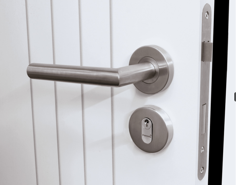 fechadura-pormade-curva-inox-escovado-externa-55-mm